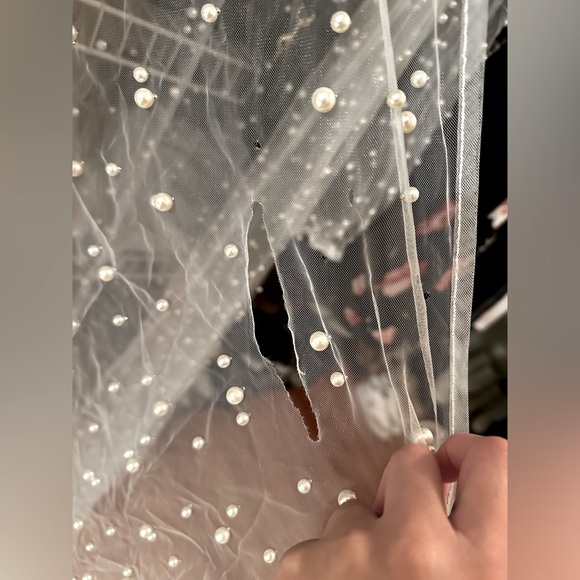 Pearl Robe - Picture 3 of 8